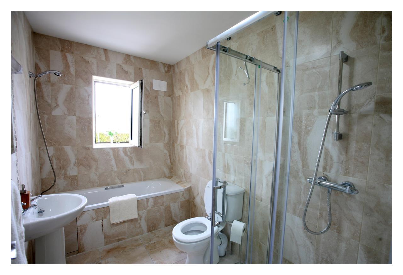 Ash Lodge Moytirra ภายนอก รูปภาพ
