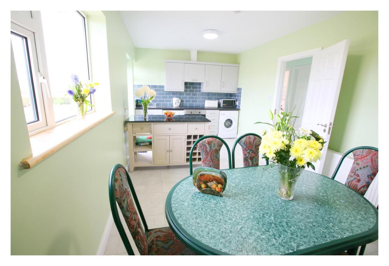 Ash Lodge Moytirra ภายนอก รูปภาพ